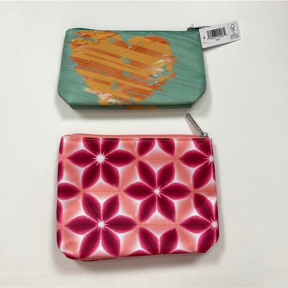 Clinique Makeup Bag Bundle - Picture 2 of 5